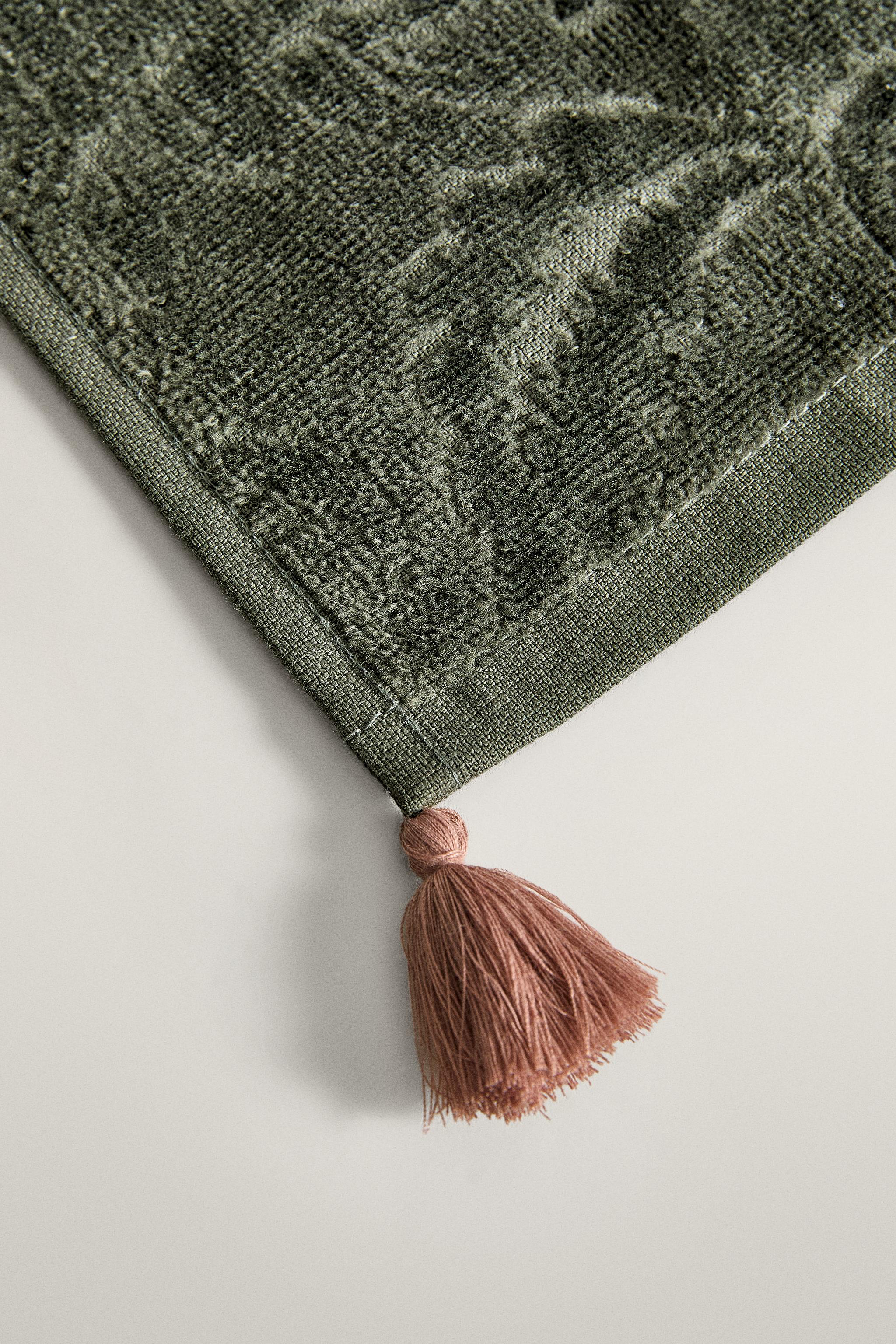 PACK OF HAND TOWELS WITH TASSELS (PACK 3)